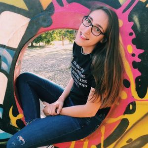 Meet your Posher, Maria alice